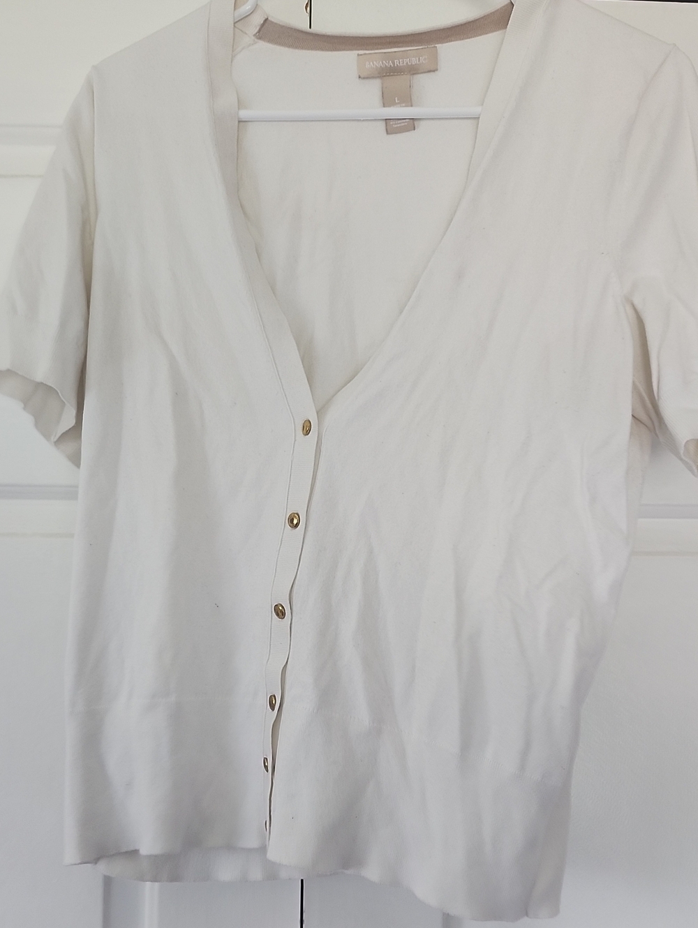 Banana Republic Cream Button-Front V-Neck Short Sleeve Top